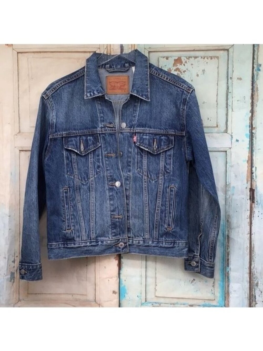 Levis Womens Denim Trucker Jacket Small Blue Button Front & Pockets